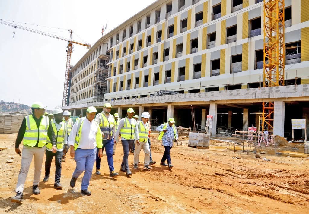 Engineers overseeing safe, modern construction works